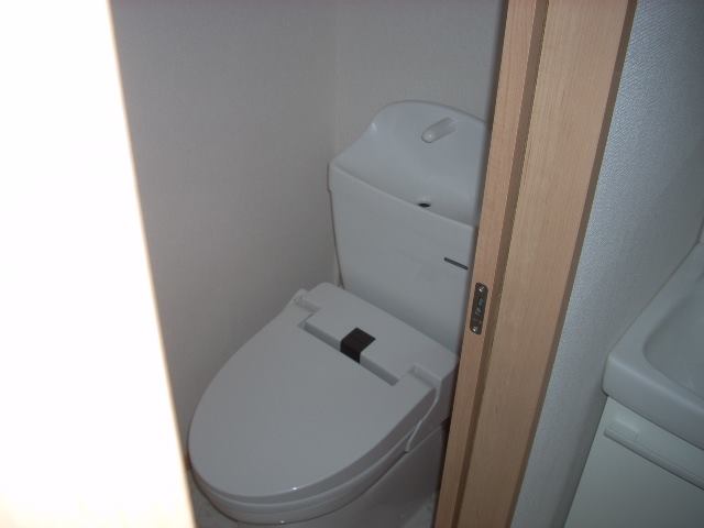 トイレ　落ち着いたトイレです