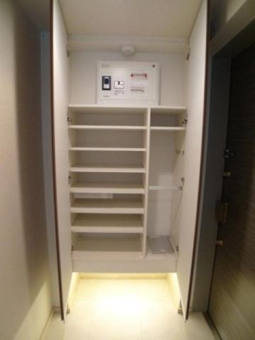 玄関　☆広々とした玄関☆