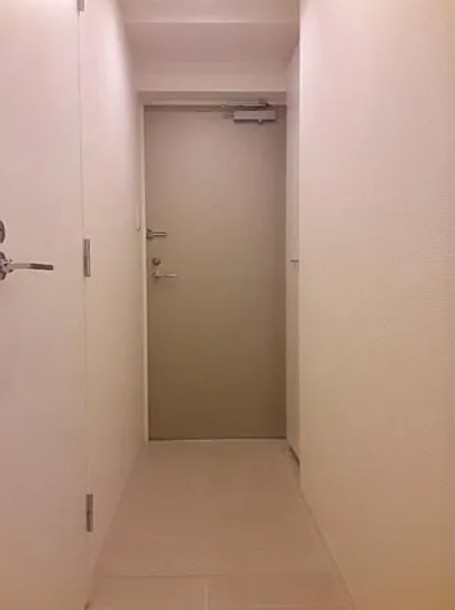 玄関　※別部屋参考写真
