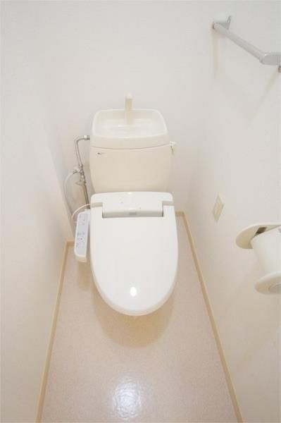 トイレ　類似室内