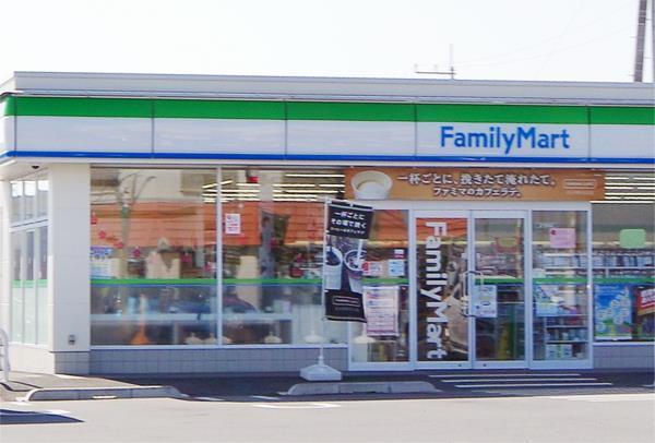 コンビニ　ファミリーマート　さくら北草川店（コンビニ）まで309m