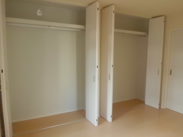 収納　壁面いっぱいの収納
