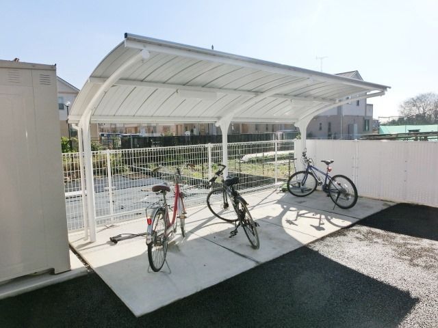 その他　敷地内駐輪場もありますよ