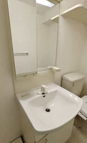 洗面設備　同仕様