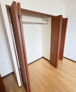 収納　写真は別居室のものです。