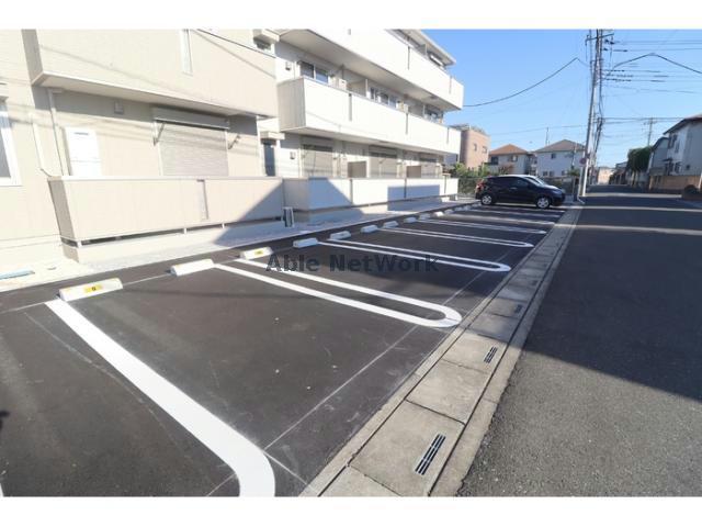 駐車場　駐車場