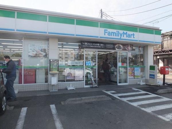 コンビニ　ファミリーマート春日部粕壁店（コンビニ）まで110m