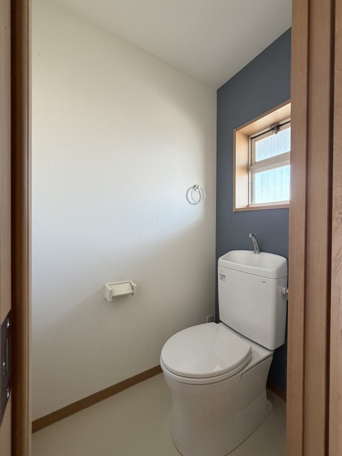 明和ビルのトイレ写真