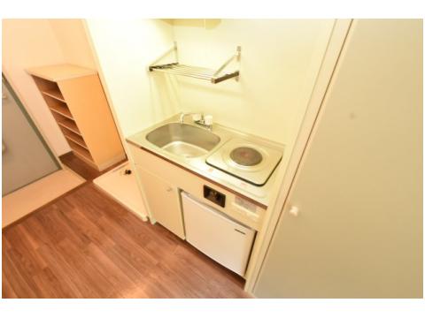 キッチン　壁付けキッチンでスペースを最大限有効活用できます！