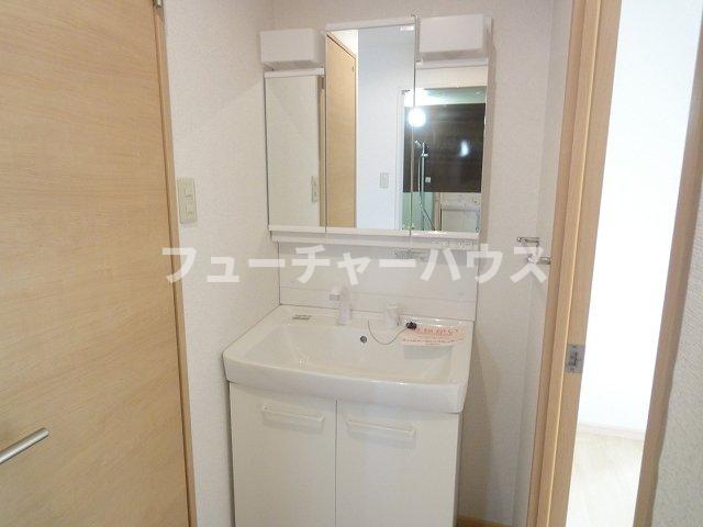 洗面設備　広い洗面スペース