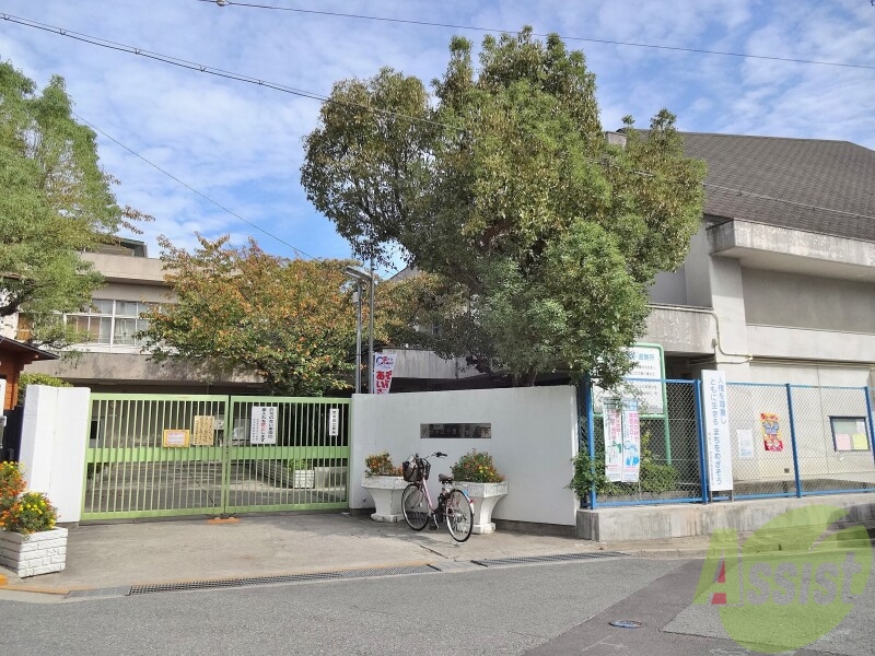 小学校　千里第一小学校（小学校）まで377m