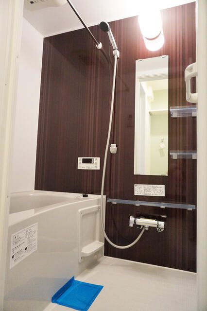 バス・シャワールーム　別部屋参照写真