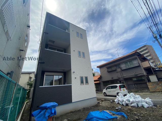 建物外観　建築中