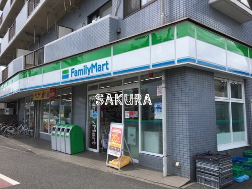 コンビニ　ファミリーマート かさいゴム通り店（コンビニ）まで276m