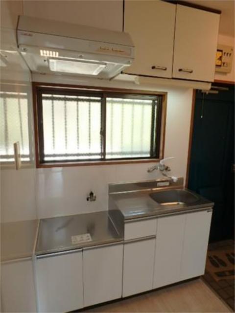 キッチン　別部屋参考写真です