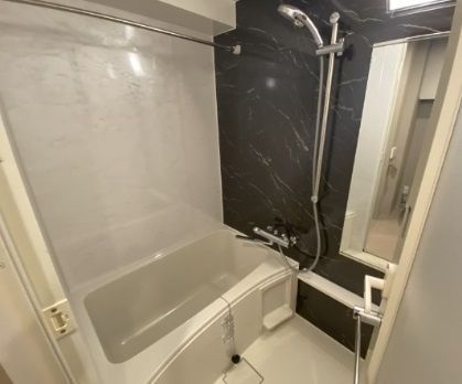 バス・シャワールーム　写真は同タイプ住居です。