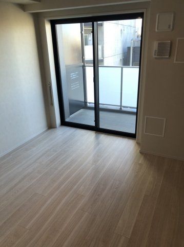 居室・リビング　写真は同タイプ住居です。