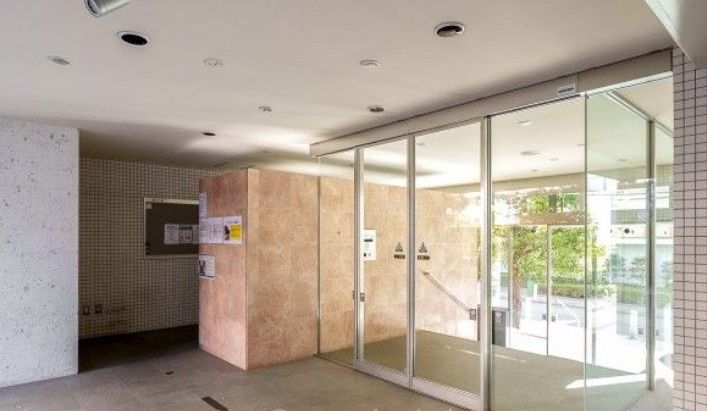ロビー　建物の内部です