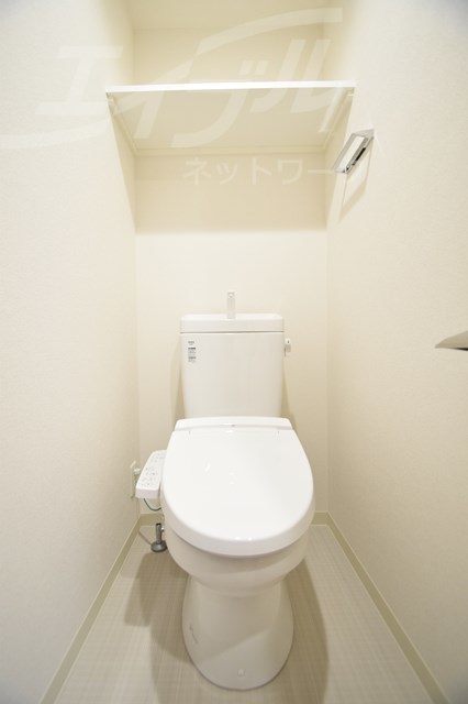 地下鉄谷町線 天神橋筋六丁目駅 徒歩7分 10階建 築6年のトイレ写真
