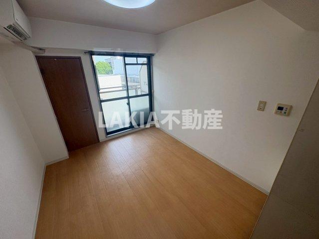 LMヒルズ堂ヶ芝の居間写真