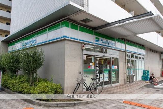 コンビニ　ファミリーマート（コンビニ）まで337m
