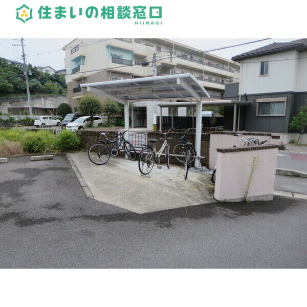 名鉄名古屋本線 東岡崎駅 バス乗車時間：10分 最寄りバス停で下車 徒歩3分 2階建 築18年の外観写真