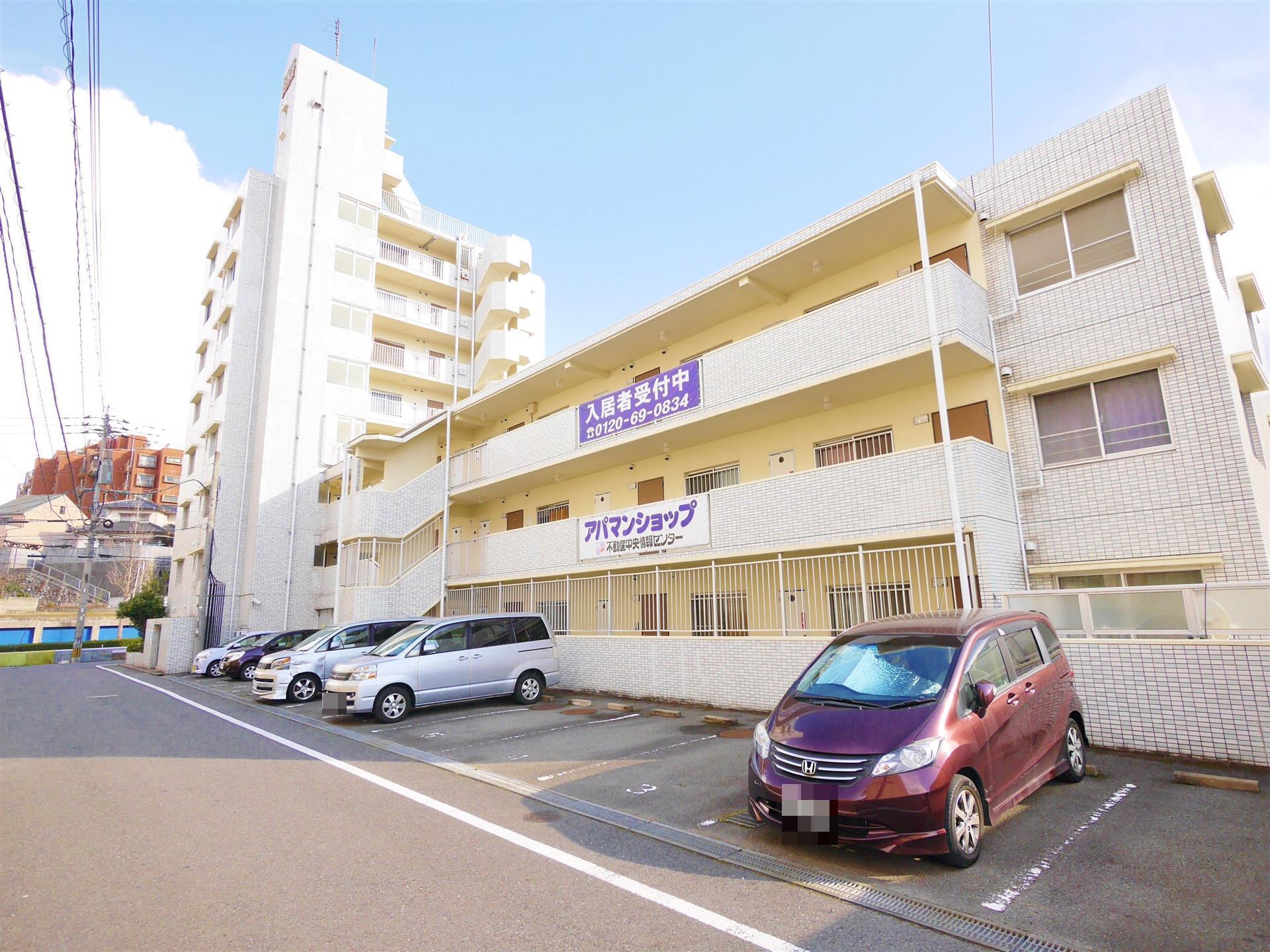 ライオンズマンション青山第3の外観写真