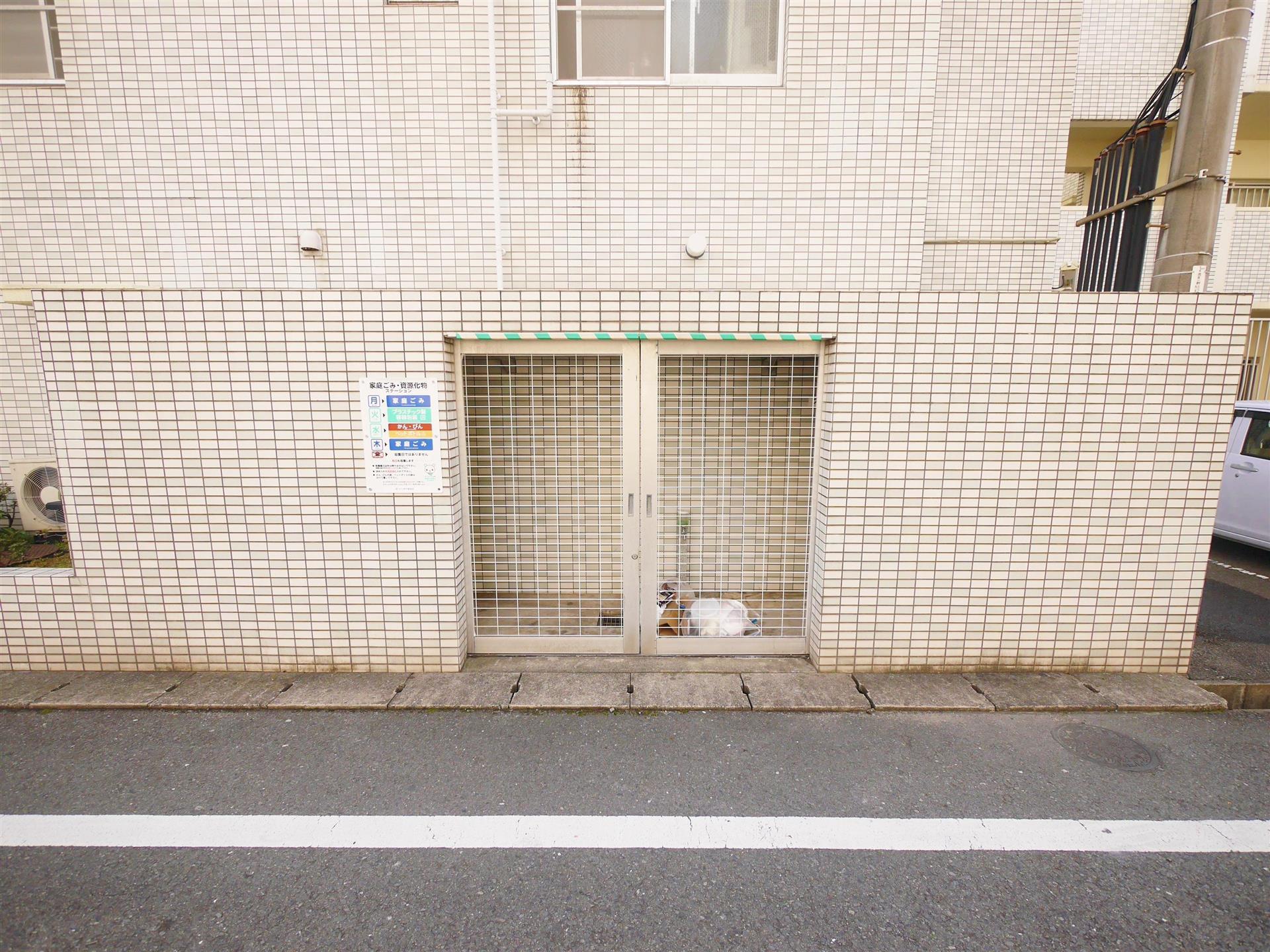 ライオンズマンション青山第3の外観写真