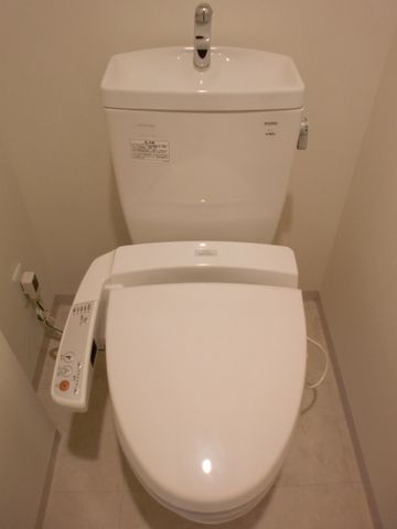 コモド・ルーチェゼクシア大宮上落合のトイレ写真