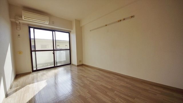 TCRE光が丘の居間写真