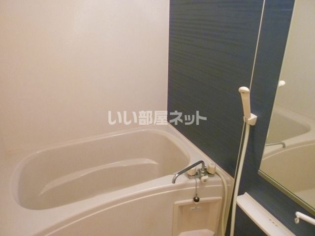 サンリット的形Iの風呂写真