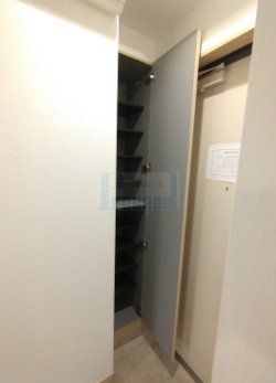 玄関　※別部屋参考写真※現況優先です