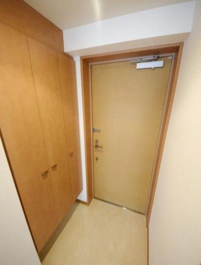 東京メトロ日比谷線 三ノ輪駅 徒歩7分 8階建 築21年の玄関写真