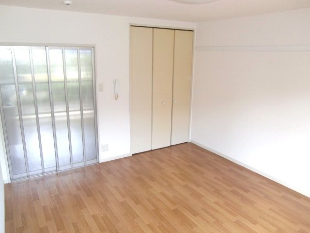 その他部屋・スペース　★ゆったり8.2帖の洋室です★