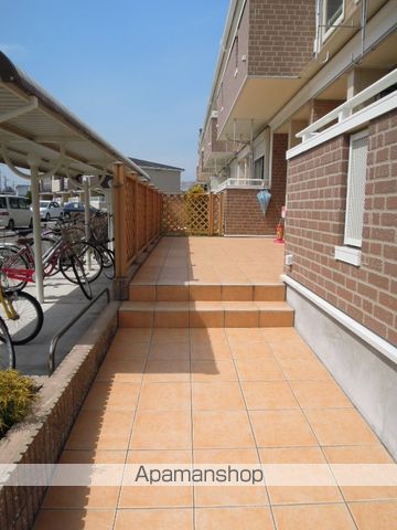 南海本線 春木駅 徒歩9分 2階建 築18年の外観写真