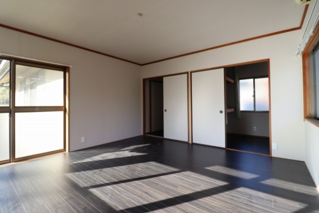 広島電鉄宮島線 地御前駅 徒歩159分 2階建 築46年の居間写真
