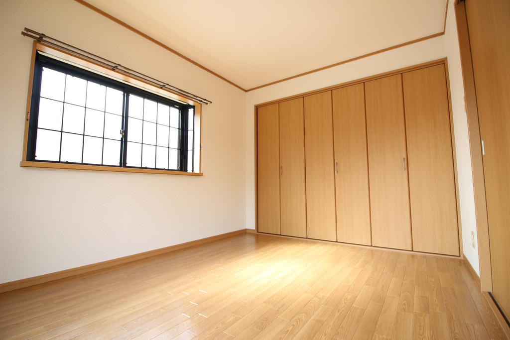 その他部屋・スペース　洋室６帖・クローゼット・出窓