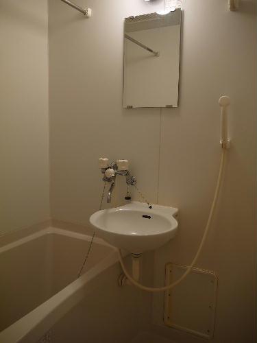 バス・シャワールーム　雨の日にも便利な浴室乾燥機付き