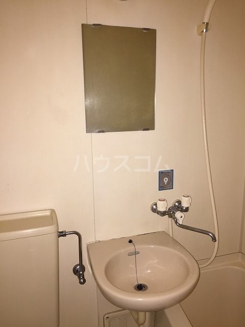 【川崎市幸区神明町のアパートの洗面設備】