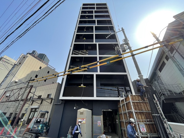 【大阪市福島区海老江のマンションの建物外観】