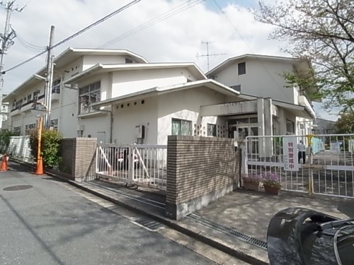 幼稚園・保育園　神功保育園（幼稚園・保育園）まで1011m