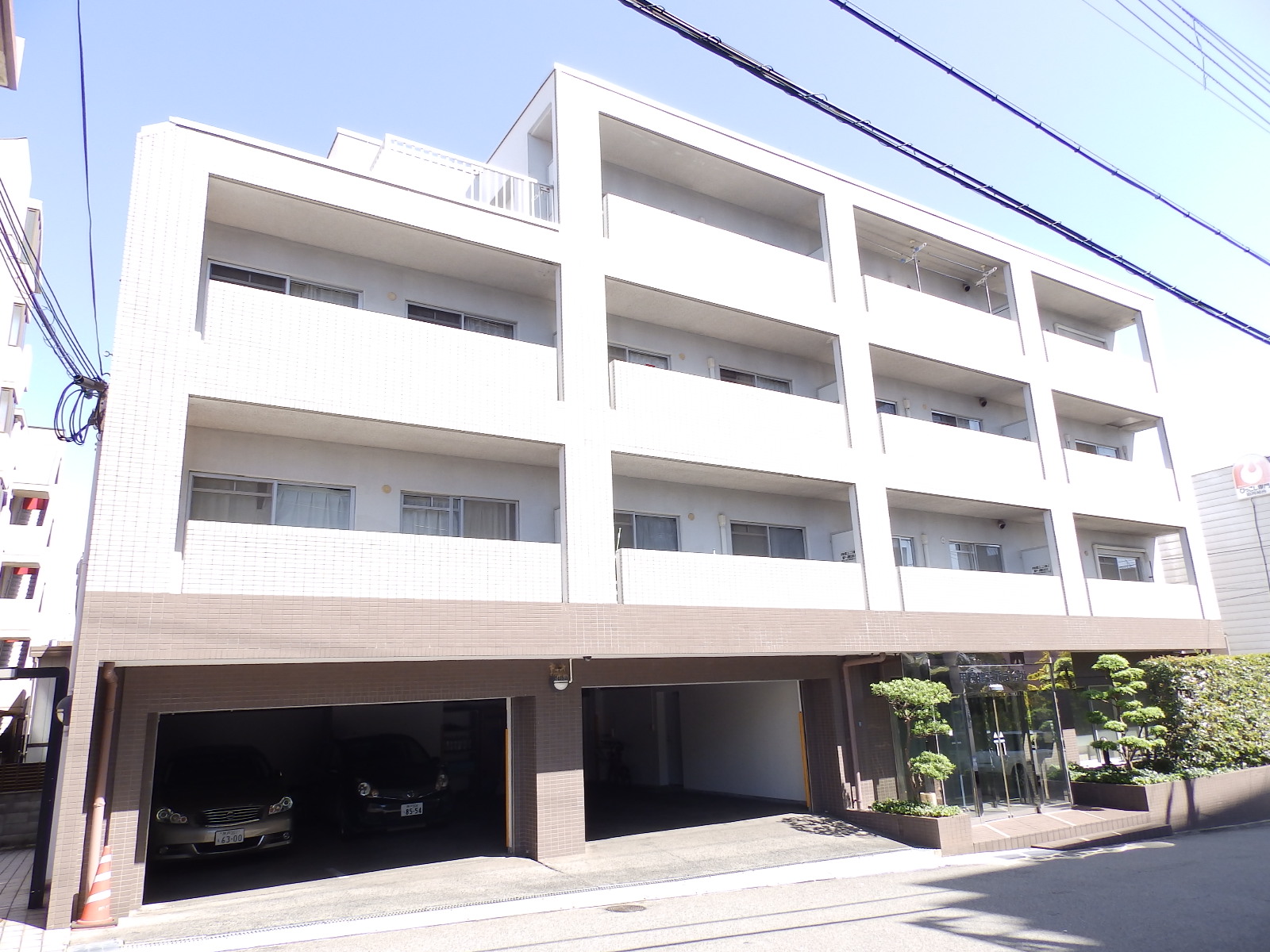 建物外観　阪神・ＪＲの2沿線使える立地が魅力です