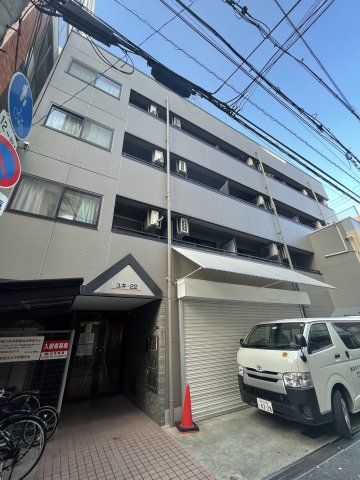 大阪市中央区難波千日前のマンションの建物外観