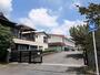 小学校　亀山市立野登小学校（小学校）まで550m