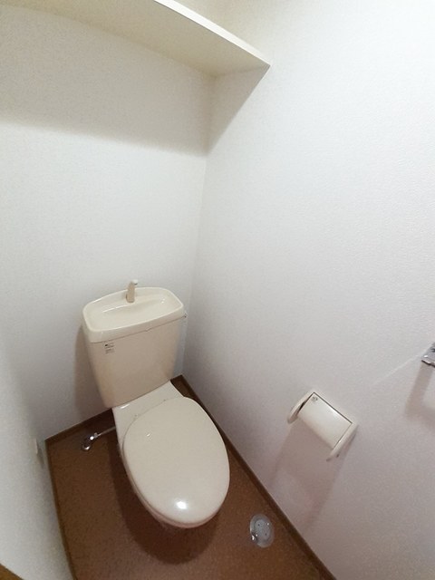 【メゾンファンダーのトイレ】