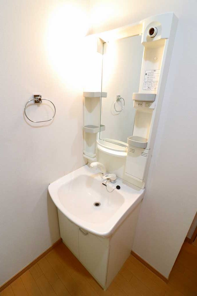 洗面設備　※同物件、別部屋になります。