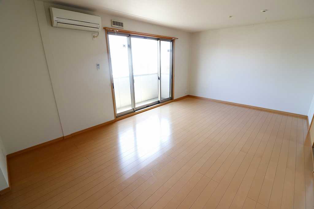 居室・リビング　※同物件、別部屋になります。