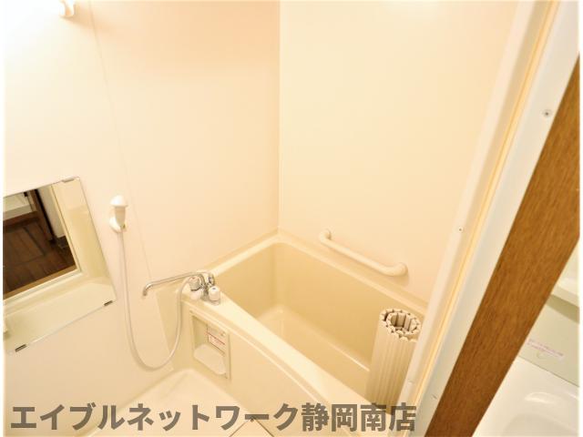 バス・シャワールーム　日々の疲れを癒すお風呂付です