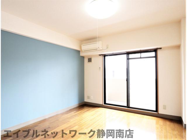 居室・リビング　おしゃれな居間です