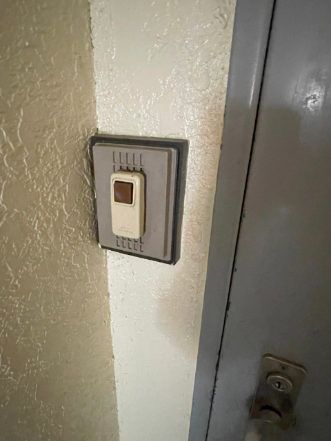 セキュリティ　玄関チャイム